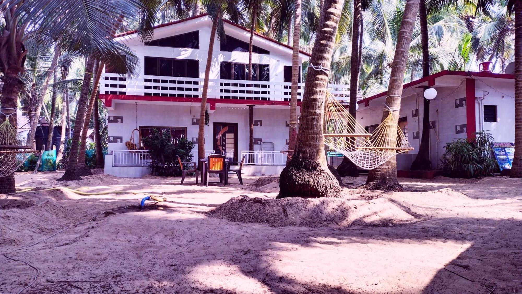 सहारा Samant