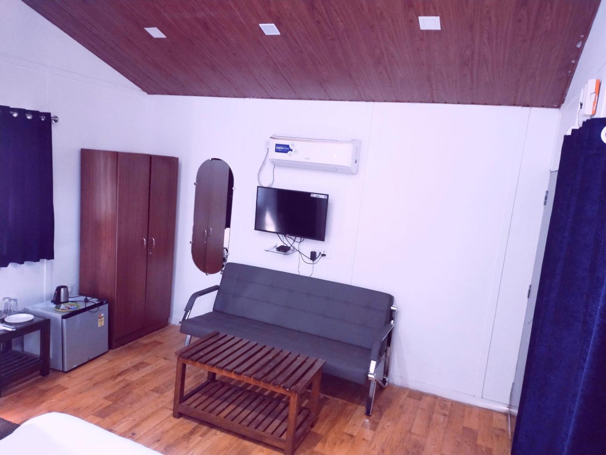 Samant 3* Malvan