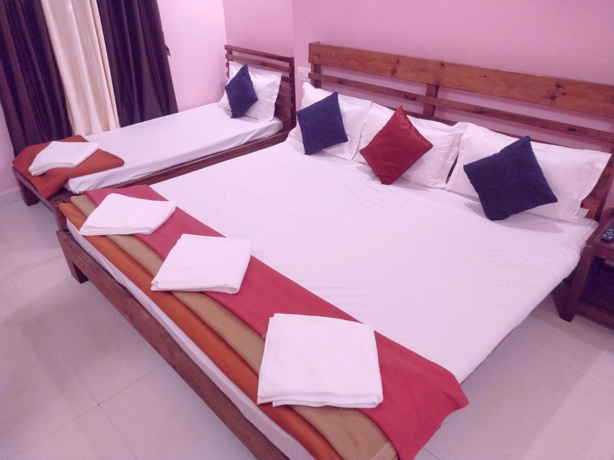 सहारा Samant Malvan