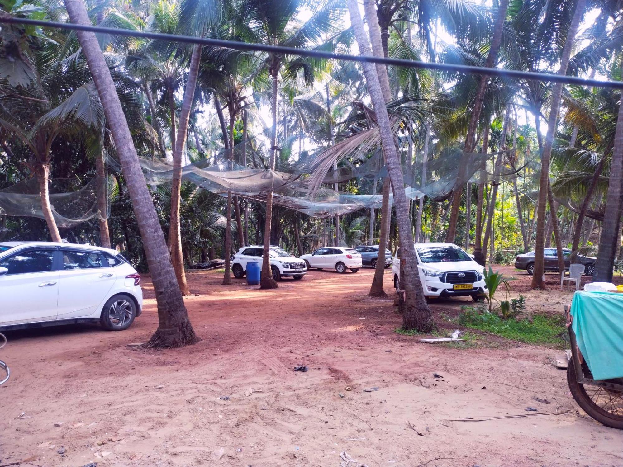 सहारा Samant Malvan